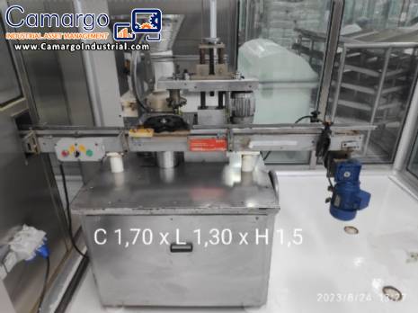 Cap crimping machine for bottles Cozzoli