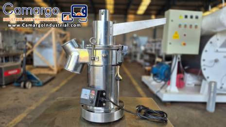 Automatic continuous sugar pulverizer hammer mill